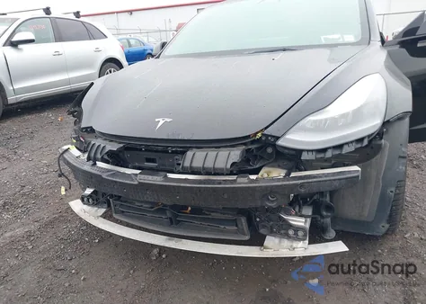 2022 Tesla Model 3 Long Range Dual Motor All-Wheel Drive z USA, uszkodzony, nr VIN 5YJ3E1EB3NF178606